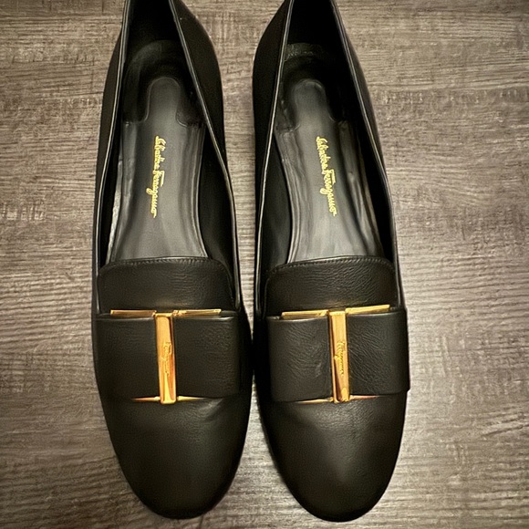 Ferragamo - Woman - Black - Loafer main image 1